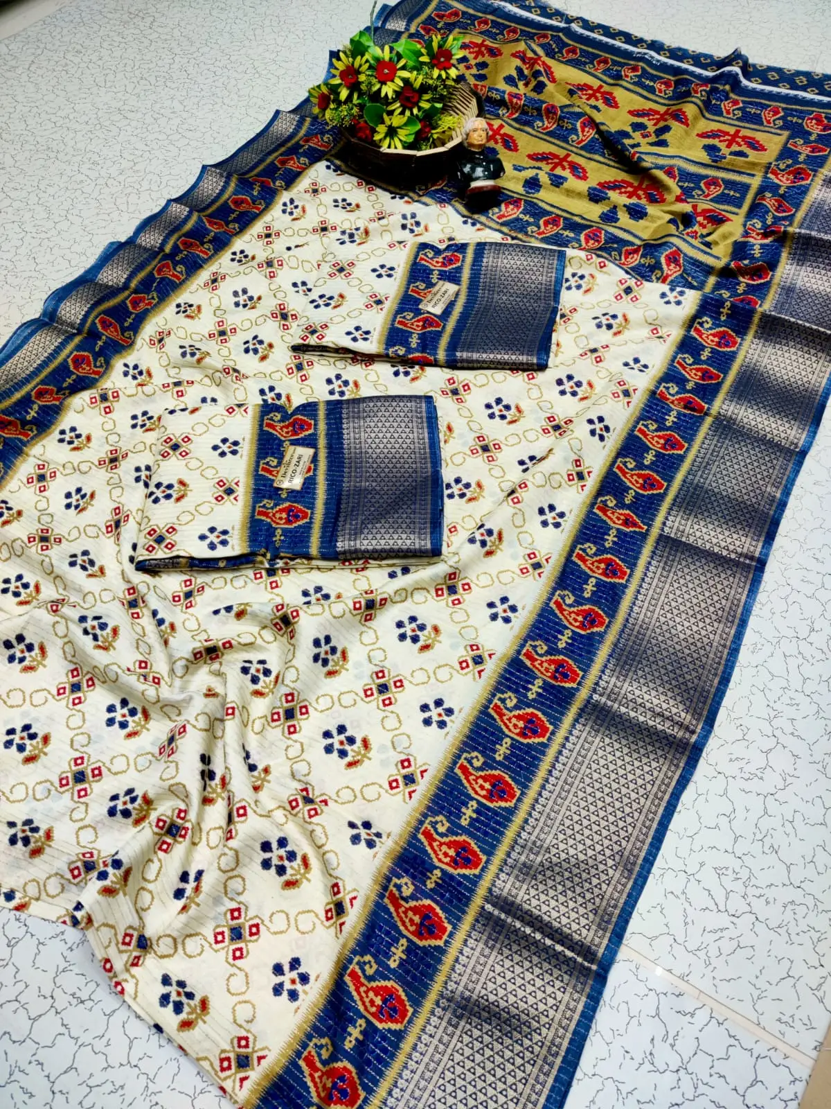 Patola Paisley Print Silver Zari Semi Silk Saree